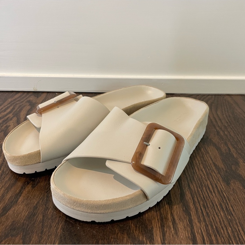 NEW Never worn. Vince Women's Cream Slide Sandals with Buckle